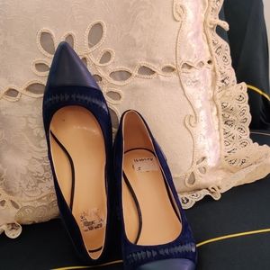 C. Wonder, Dark blue 3" heels, size 8M